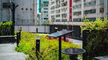 Renewable energy panels are installed on the Roof Garden to incorporate sustainable solutions to the facilities.